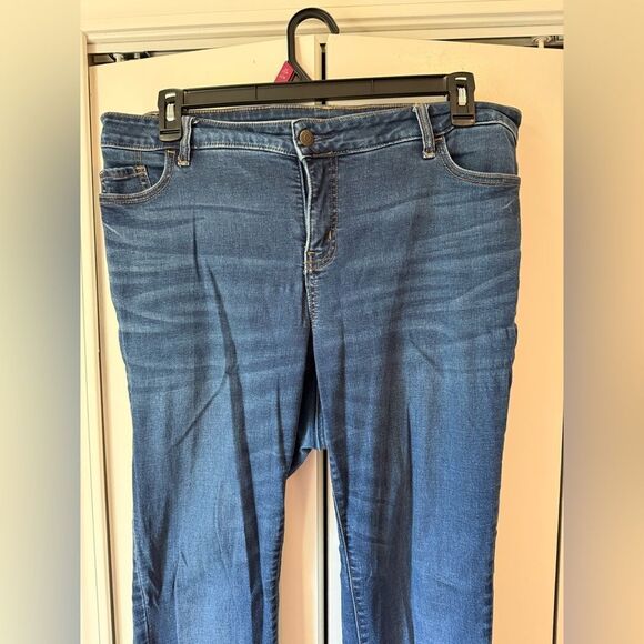Old Navy Skinny Stretch Women's Blue Jeans Plus Size High Rise Size 16 - Picture 5 of 8